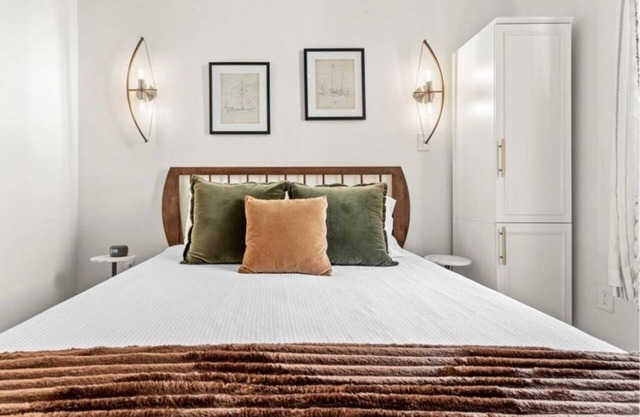 Old Spanish House | Carter Jack Suite B: Sophisticated Retreat | Fire Pit | Dog Friendly