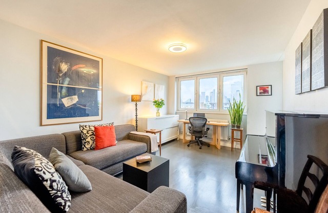 Old Street apartment, zone 1, balcony and Amazing view over central London