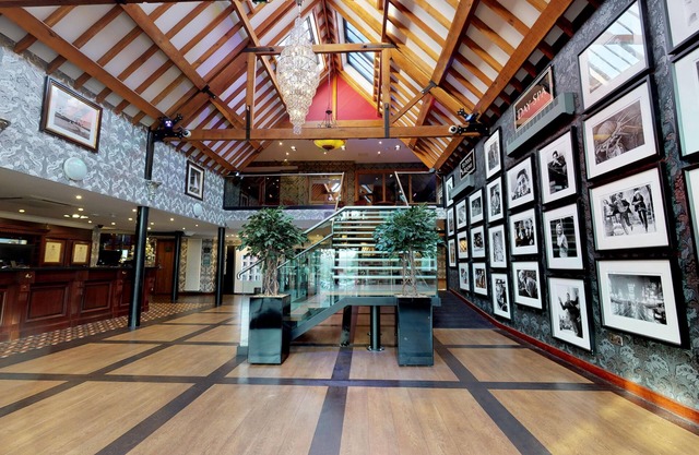 Old Thorns Hotel & Resort
