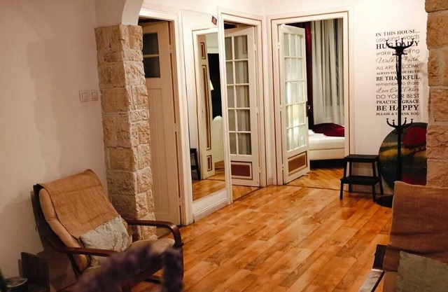 Old Town Penthouse Villa: Perfect for Large Groups