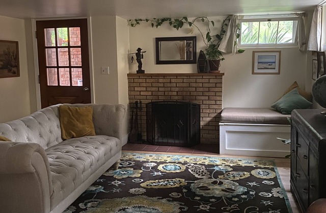 Old Town Treasure - Best location for a 30 day stay!