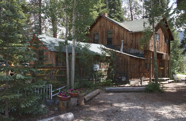 La plus ancienne cabine de location du Colorado, construite à l'origine en 1895