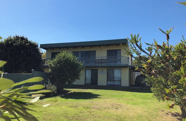Oli's @ 57 Lakeside Drive, Mallacoota
