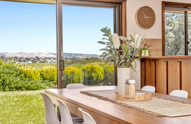 Oliver's Homestead - An Idyllic Vineyard Retreat