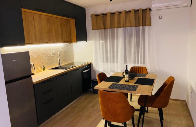 OM Apartment
