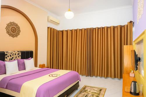 Omah Poer Modern Tropical Villa