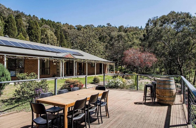 Omaroo A Homestead Escape amongst Rolling Hills