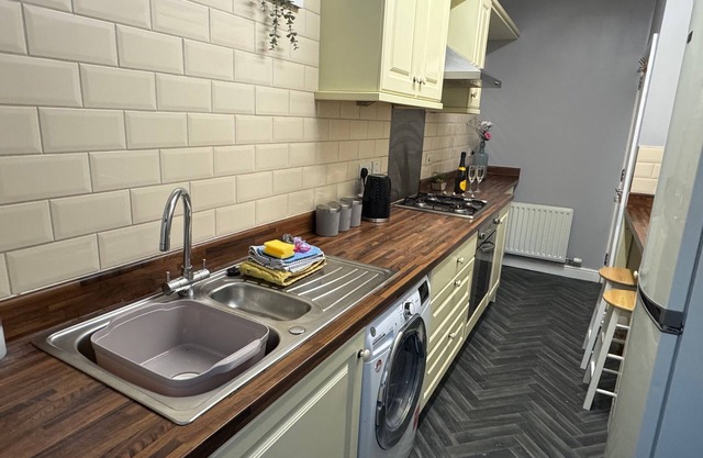 Omega Apartment - 3 Bedrooms - Sleeps 5