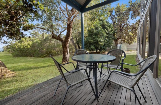 Omeo - Waterfront Retreat