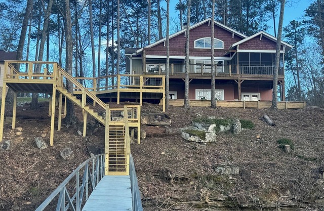 On A Whim Rustic Lodge près de Smith Lake Park