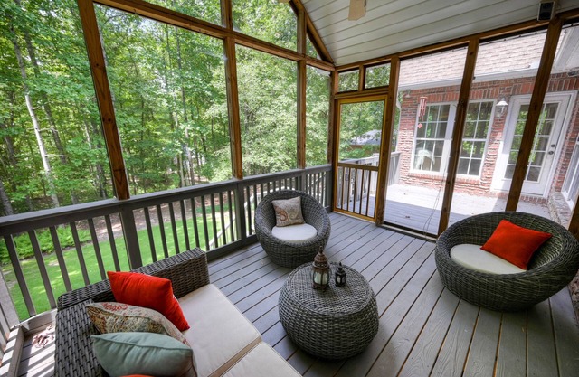 On border of Auburn & Opelika. Just off exit 57, east access to both downtowns!