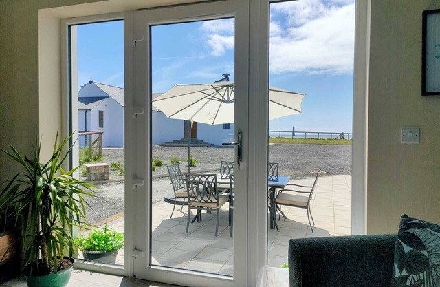 Vue plage-Moderne-Maison-Salle de bain privée séparée-House-1
