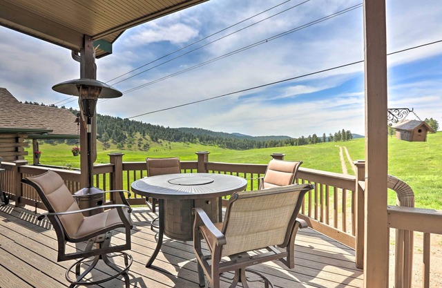 On-Site Hiking Access: Mtn-View Conifer Cabin