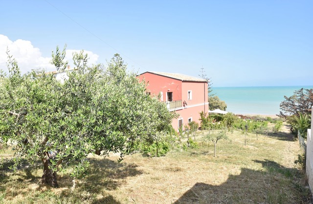 Sur la plage de la Scala dei Turchi - Mistral