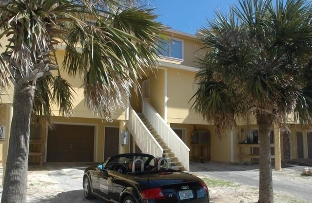 Situé sur le sucre White Sands de Pensacola Beach