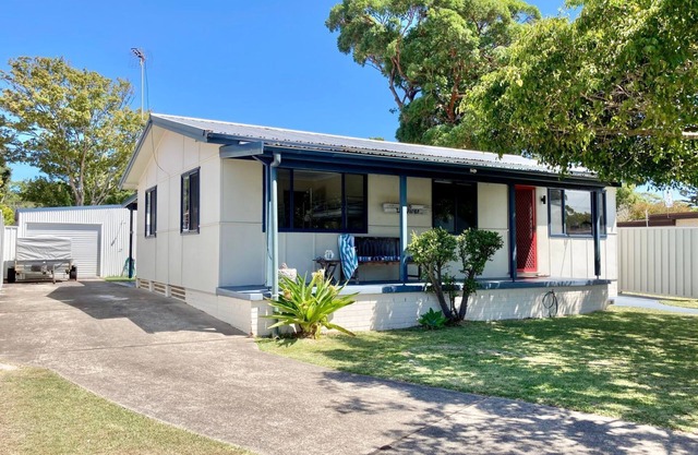 On the Verge - charming Callala Beach cottage