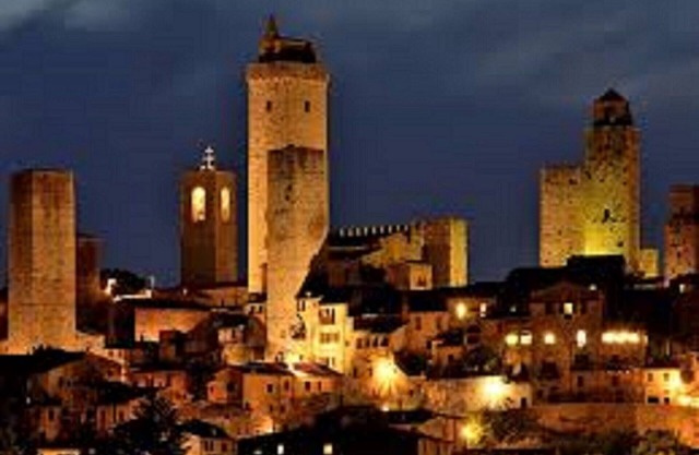 au sommet de la colline toscane