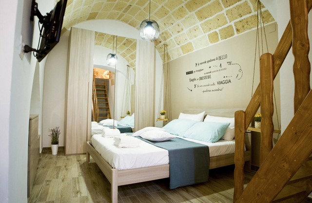 Once upon a time. Apartment with typical star vault and barrel vault.