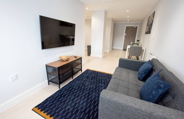 One Bed Apartment with Parking