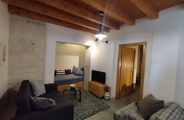 Appartement d'une chambre avec air conditionné Kastel Stari, Kastela (A-21199-b)