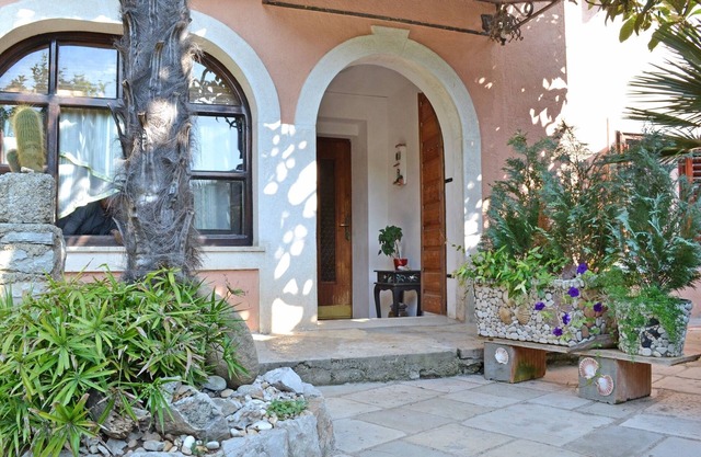 Appartement d'une chambre avec la terrasse Veli Losinj, Losinj (A-8029-b)