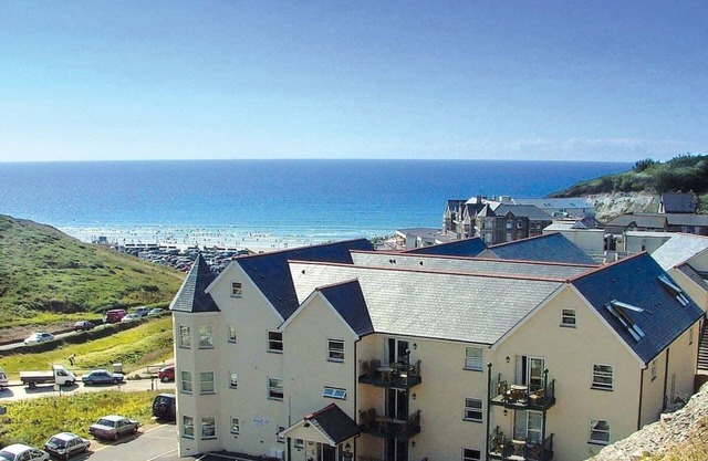 One bedroom apartment with one twin and en suite W.