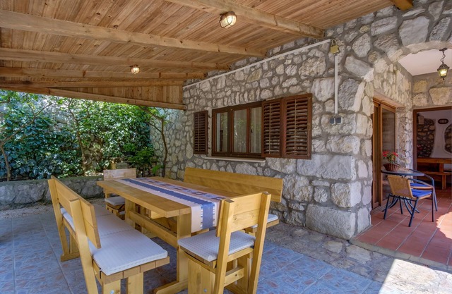 Appartement d'une chambre avec la terrasse Punta kriza, Cres (A-867-b)
