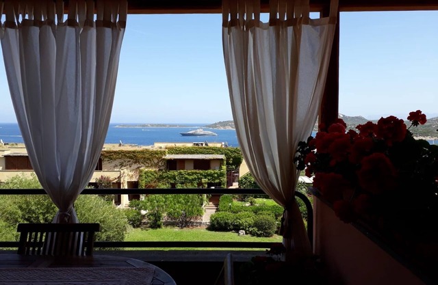 Un appartement d'une chambre avec terrasse donnant sur la mer - Costa Smeralda