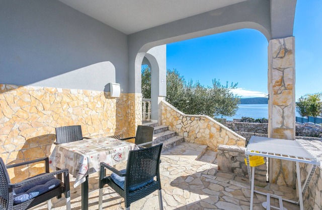 Appartement d'une chambre prés de la plage Sevid, Trogir (A-4287-d)