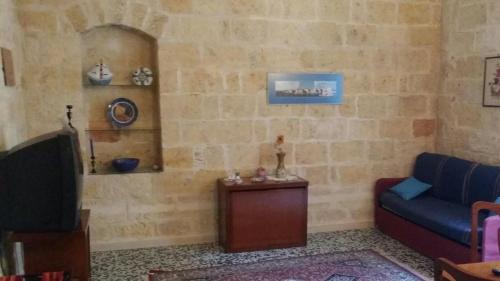 One bedroom apartment with sea view and terrace at Trani 1 km away from the beach