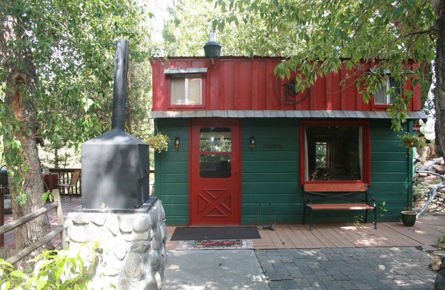 One Bedroom Creekside Chalet situé à mi-chemin entre Yellowstone NP et Cody
