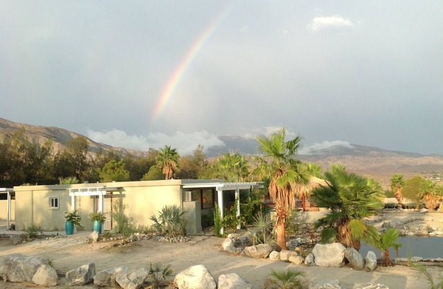 MAISON D'UNE CHAMBRE située sur 5 hectares dans un Palm Oasis privé et serein !!
