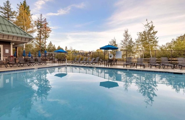 ONE BEDROOM LAKE VIEW @Hilton Vacation Club Lake Tahoe Resort South