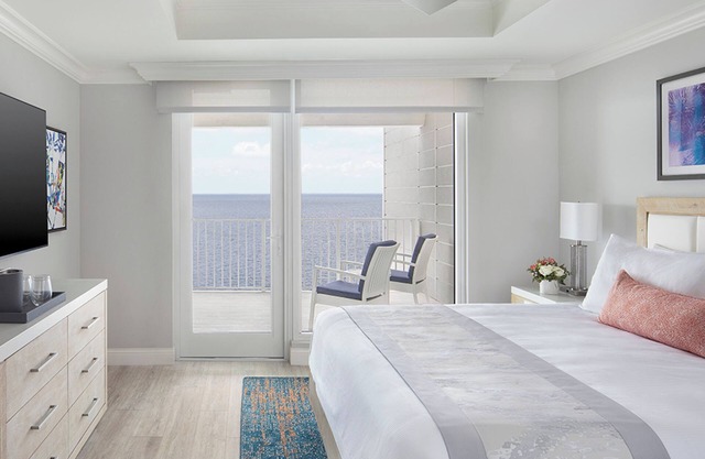 One-Bedroom Near Fishermen’s Village – Harbor Views, Dining, and Coastal Paths