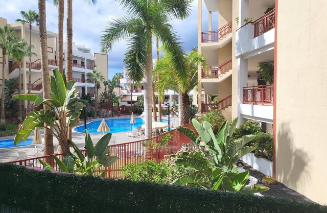 1 chambre, Terrasse, WIFI, Vue sur la Piscine, Parking, 600 mètres de la Mer