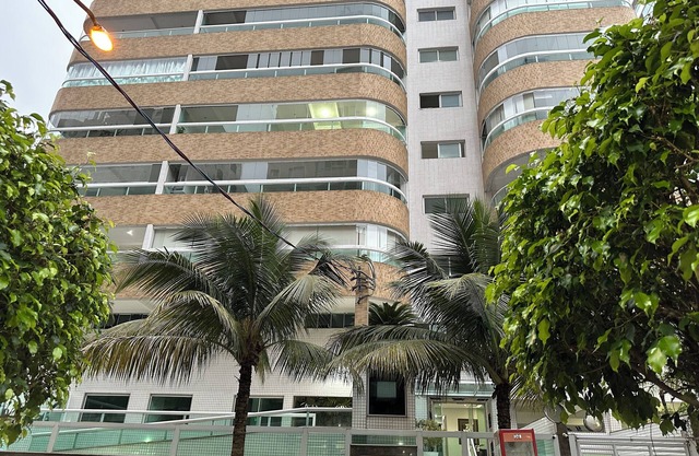 One block from the beach - Vila Tupi - Equipped Gourmet Balcony