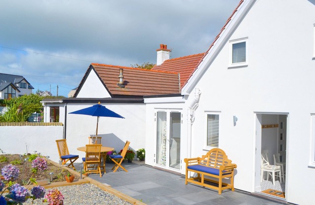 ONE DOLFOR, pet friendly, luxury holiday cottage in Aberdaron