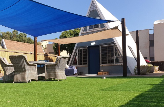 Un genre de maison de plage triangle-moins d'une minute à pied d'une plage secrète!
