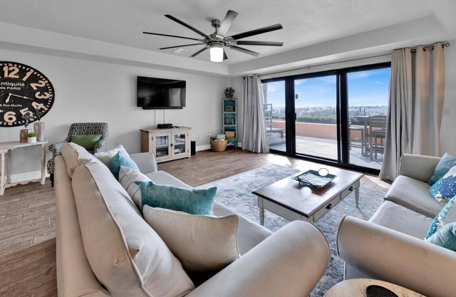 L'un des plus grands condos 2 Bd, 2Ba à Destin, immense patio donnant sur le golfe