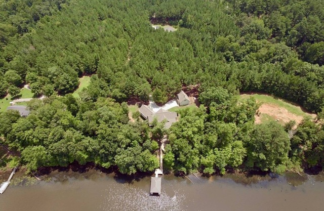 Maison de rêve sur la rivière avec quai!