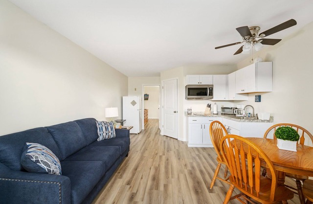 Only 5 min. from the Beach!