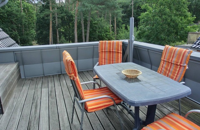 Only approx. 300 m to the fine sandy beach close to Warnemünde in Markgrafenheide. - Markgrafenheide