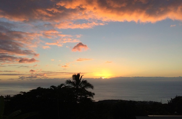 Only non- resort beach neighborhood in Kohala Resort Area.Old Hawaii