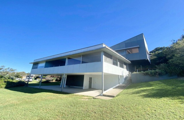 ONONDAGAS - Minnie Water, NSW
