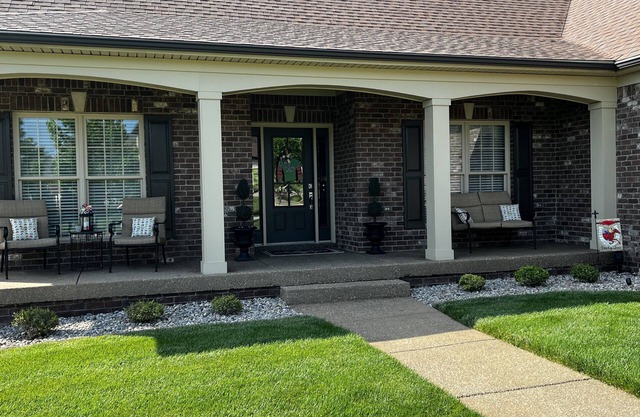 "Nouveau" Open Concept Home de 4 ans situé dans l'est de Louisville