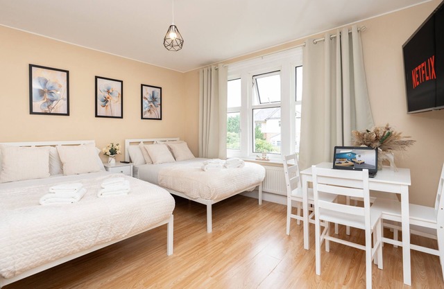 Open Mind Property - Studio Flat & Free Parking