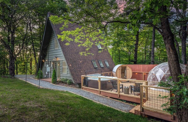 OPEN MT Luxe A-Frame w/ Dome, Hot Tub and Sauna