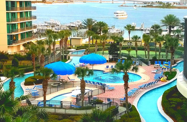 ISHFISH, PISCINES NATURELLES / EXTÉRIEURES DE NATATION, HOT TUBS, LAZY RIVER / COUVERTURE D'EAU, BATEAU LIBRE