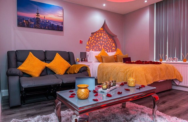 Optimal Apartments - The Symphony Sapphire Suite