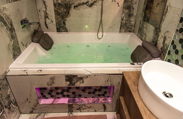 Appartement-de Luxe-Salle de bain privée séparée-Jacuzzi